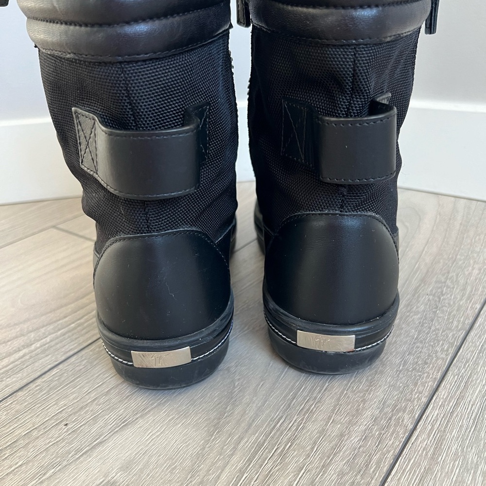 Designer boots - Picture 5 of 9